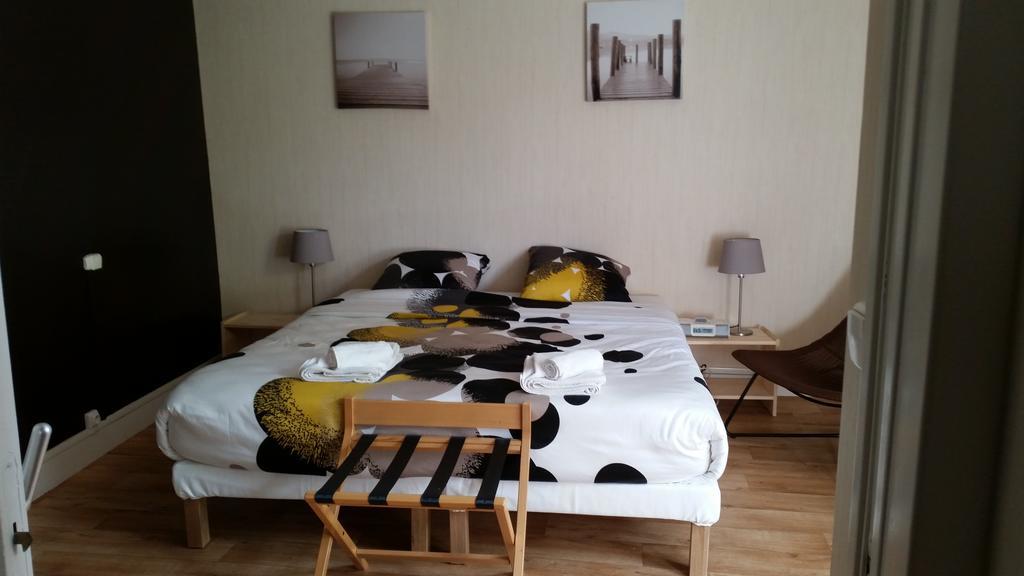 Bed and Breakfast Les Gues Rivieres Pujols  Zewnętrze zdjęcie
