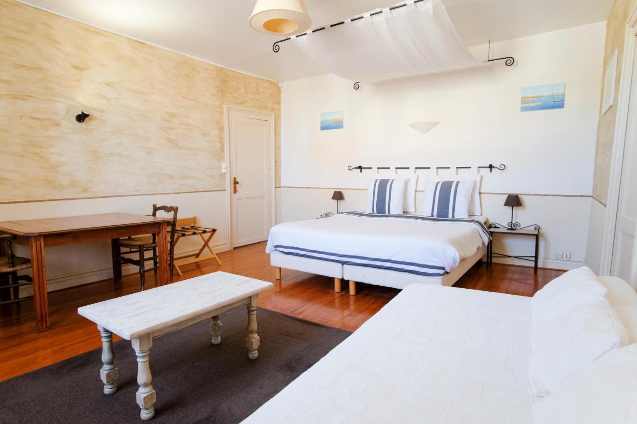 Bed and Breakfast Les Gues Rivieres Pujols  Zewnętrze zdjęcie